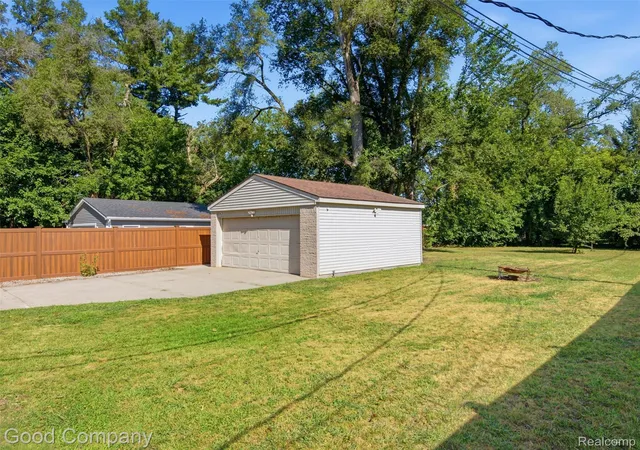 Photo 2 of Single family home for sale at 705 Millard Ave, Royal Oak, MI 48073 | MLS# 20261061524 | Listing updated on 2026-08-27