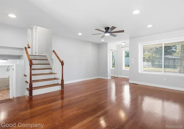 4th image of 705 Millard Ave, Royal Oak, MI 48073 | MLS# 20261061524