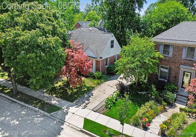 39th image of 620 Beechmont St, Dearborn, MI 48124 | MLS# 20261061526