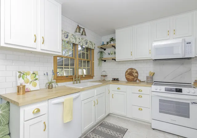 5th image of 55132 M 51 N, Dowagiac, MI 49047 | MLS# 66026040644