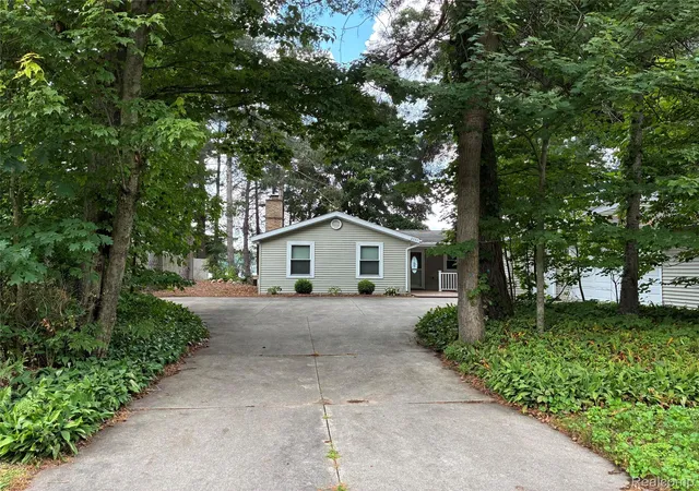 1st image of 2737 N Lakeview Dr, Sanford, MI 48657 | MLS# 20261061533