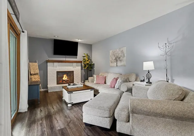 3rd image of 111 W Hamilton Ln, Battle Creek, MI 49015 | MLS# 64026040658