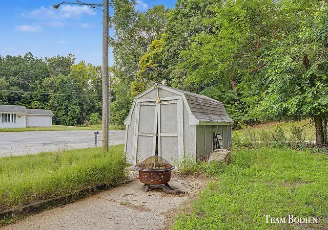 Photo 4 of Single family home for sale at 357 Mabel St NW, Comstock Park, MI 49321 | MLS# 65026040657 | Listing updated on 2026-08-05