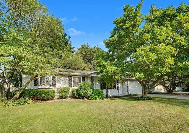 Photo 1 of Sale Pending at 5800 Newhaven Dr, Portage, MI 49024 | MLS# 66026040653 | Listing updated on 2026-08-24