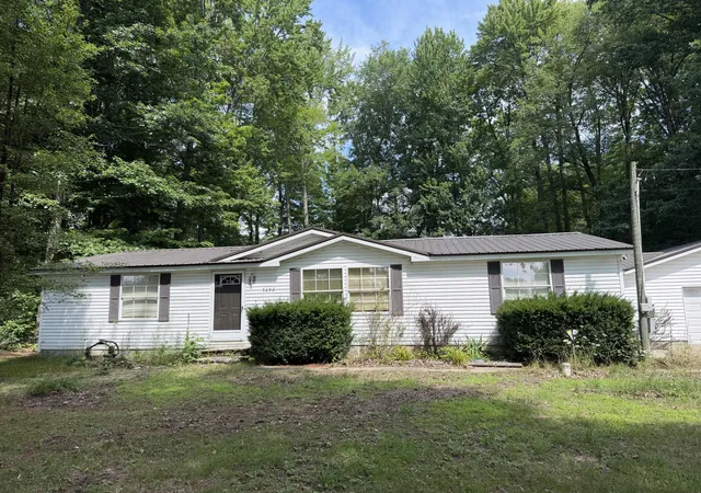 Photo 1 of Single family home for sale at 5692 E Loop Rd, Hesperia, MI 49421 | MLS# 71026040667 | Listing updated on 2026-08-19
