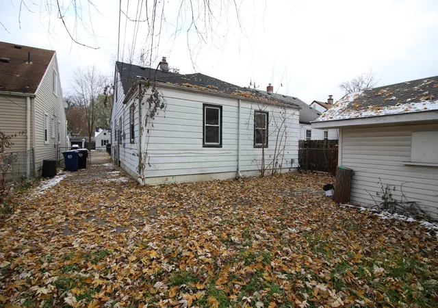 Photo 3 of Single family home for sale at 15881 Lennane St, Redford, MI 48239 | MLS# 81026040668 | Listing updated on 2026-08-12