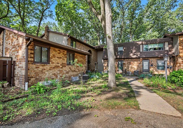 image of 2579 Chatham Woods Dr Se, Cascade Charter Township Kent, MI 49546 | MLS# 65026040663