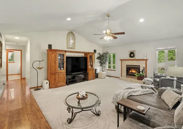 Photo 3 of Single family home for sale at 2575 County Farm Rd, Howell, MI 48843 | MLS# 20261061570 | Listing updated on 2026-09-09