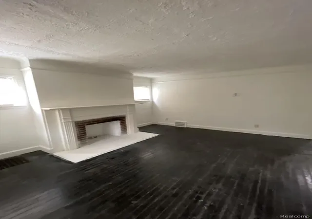 3rd image of 9137 Birwood St, Detroit, MI 48204 | MLS# 20261061580