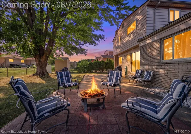 2nd image of 2986 Groves Dr, Sterling Heights, MI 48310 | MLS# 20261061594