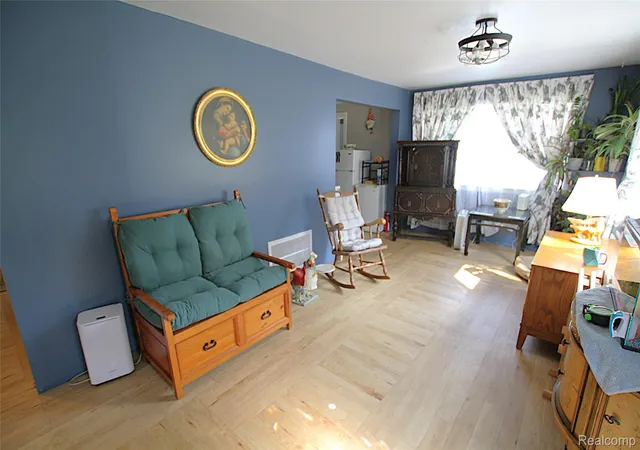 Photo 3 of Single family home for sale at 5349 E Carpenter Rd, Flint, MI 48506 | MLS# 20261061603 | Listing updated on 2026-09-11
