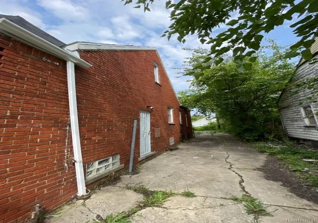 3rd image of 14560 Santa Rosa Dr, Detroit, MI 48238 | MLS# 20261061602
