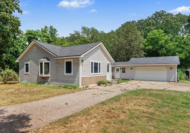 1st image of 13801 32nd St, Gobles, MI 49055 | MLS# 69026040687