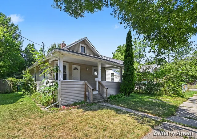 4th image of 904 Riverview Ave, Lansing City Ingham, MI 48915 | MLS# 65026040691