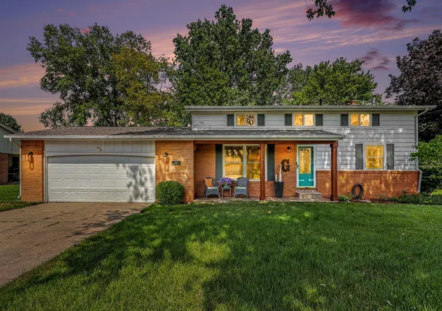 2nd image of 1695 Broadview Dr, Jenison, MI 49428 | MLS# 65026040680