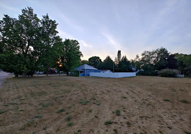 4th image of 301 E Angel Ave, Barryton, MI 49305 | MLS# 65026040689
