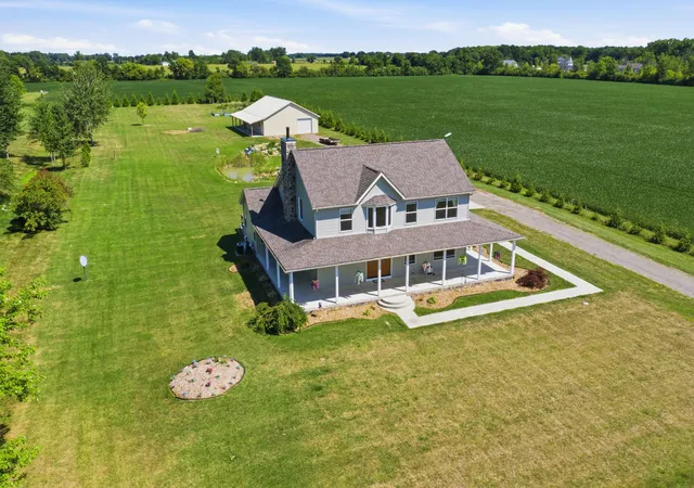 Photo 4 of Single family home for sale at 72820 Russ Rd, Richmond, MI 48062 | MLS# 81026040682 | Listing updated on 2026-08-22
