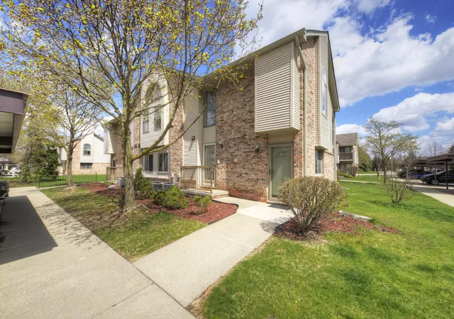 1st image of 42779 Lilley Pointe Dr, Canton, MI 48187 | MLS# 81026040688
