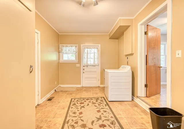 image of 203 S Adrian St, Tecumseh, MI 49286 | MLS# 57050217465