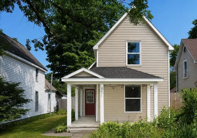 1st image of 851 E Eighth St, Traverse City, MI 49686 | MLS# 78080071951