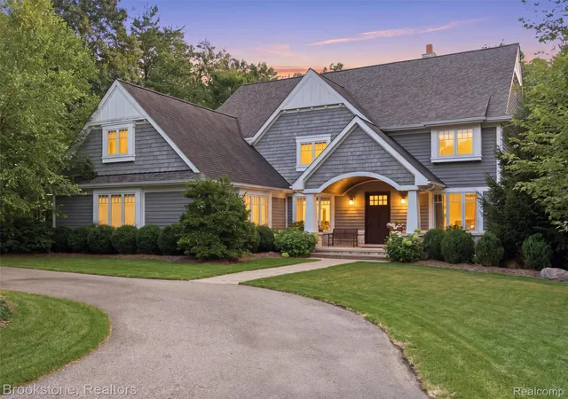 Photo 1 of Mansion for sale at 7655 Maple Ridge Ct, Clarkston, MI 48346 | MLS# 20261061614 | Listing updated on 2026-08-28