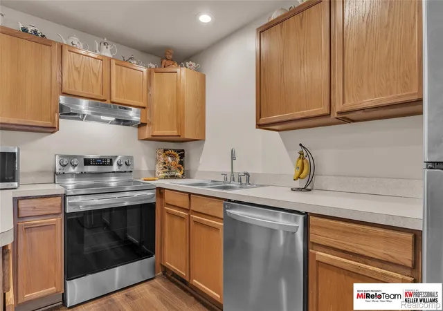 3rd image of 19508 Stanford Ln #5, Roseville, MI 48066 | MLS# 20261061618