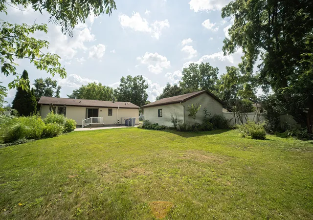 2nd image of 1525 Lenox Rd Se, Grand Rapids, MI 49506 | MLS# 65026040694