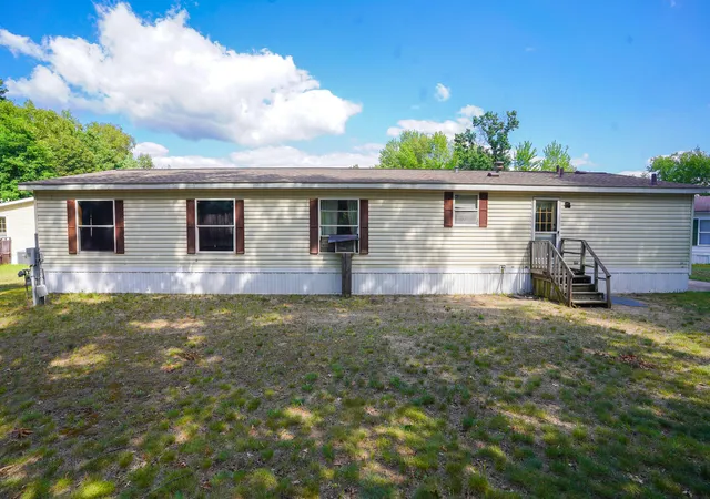 4th image of 513 E Rainbow Rd, Newaygo, MI 49337 | MLS# 65026040697