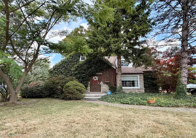 Photo 2 of Single family home for sale at 20695 Huntington Ave, Harper Woods, MI 48225 | MLS# 20261061619 | Listing updated on 2026-09-20