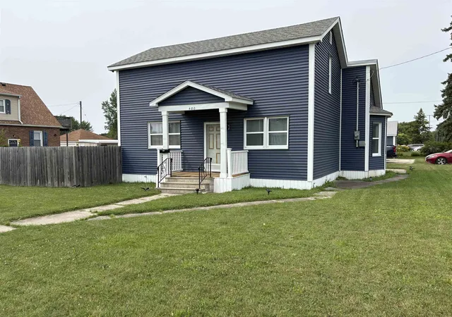 Photo 2 of Single family home for sale at 480 Shattuck Rd, Saginaw, MI 48604 | MLS# 5050217470 | Listing updated on 2026-09-11