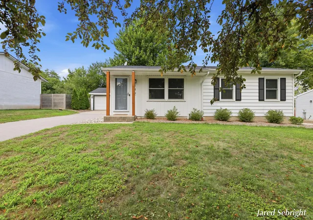 image of 149 Loch Lomond Ave Ne, Grand Rapids Charter Township Kent, MI 49546 | MLS# 65026040702