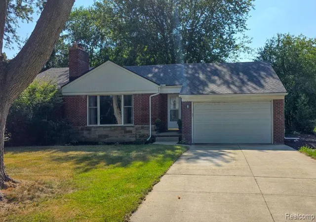 Photo 1 of Single family home for sale at 14111 Hillcrest St, Livonia, MI 48154 | MLS# 20261061647 | Listing updated on 2026-09-07