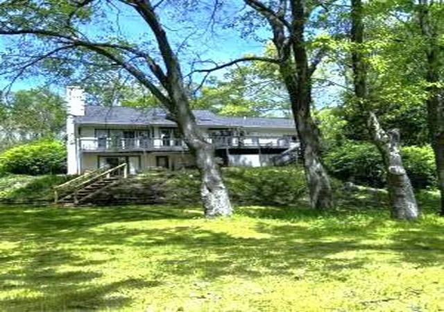 2nd image of 201 Scenic View Dr, Niles, MI 49120 | MLS# 69026040708