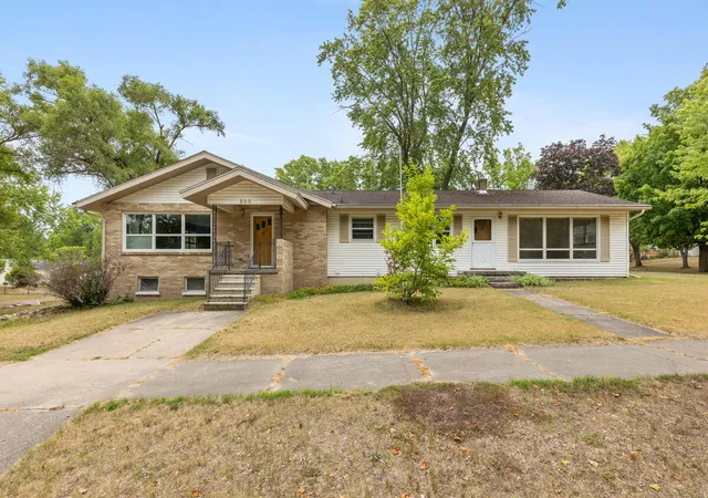 1st image of 800 Magnolia St, Big Rapids, MI 49307 | MLS# 72026040706