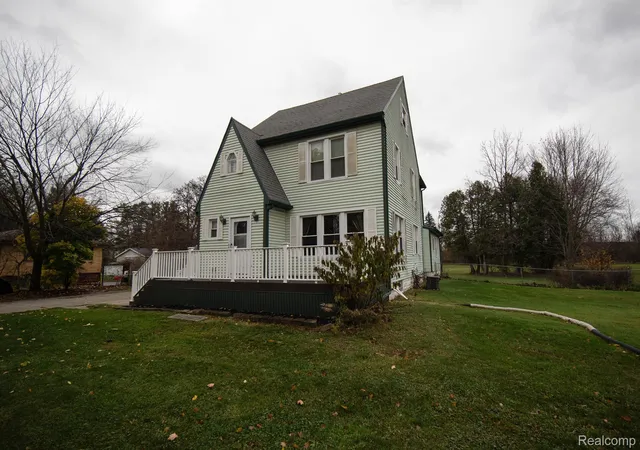 2nd image of 4355 Lapeer Rd, Burton, MI 48509 | MLS# 20261061655