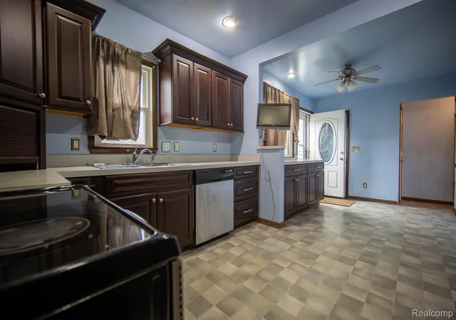 Photo 3 of Single family home for sale at 4355 Lapeer Rd, Burton, MI 48509 | MLS# 20261061655 | Listing updated on 2026-10-07