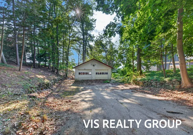 2nd image of 18295 N Fruitport Rd, Spring Lake, MI 49456 | MLS# 71026040709