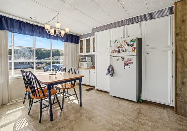 5th image of 2937 Lena Dr, Ludington, MI 49431 | MLS# 67026040715