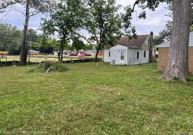 Photo 3 of Single family home for sale at 8070 Westpoint St, Taylor, MI 48180 | MLS# 20261061658 | Listing updated on 2026-08-11