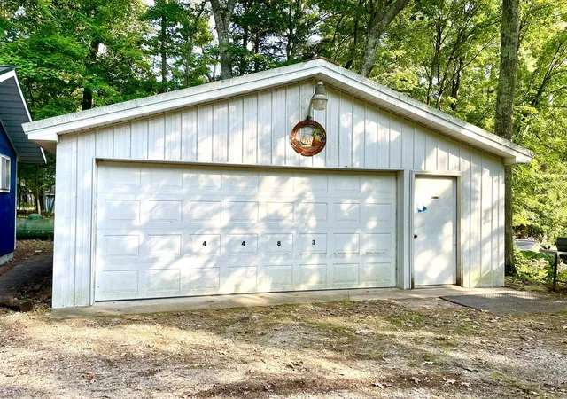Photo 2 of Single family home for sale at 4483 Hickory Ave, Honor, MI 49640 | MLS# 78080071958 | Listing updated on 2026-09-03