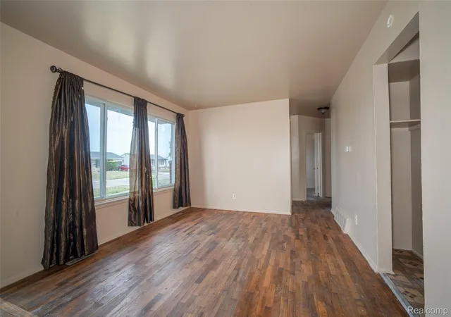 Photo 3 of Single family home for sale at 2045 Flamingo Dr, Mount Morris, MI 48458 | MLS# 20261061663 | Listing updated on 2026-08-22