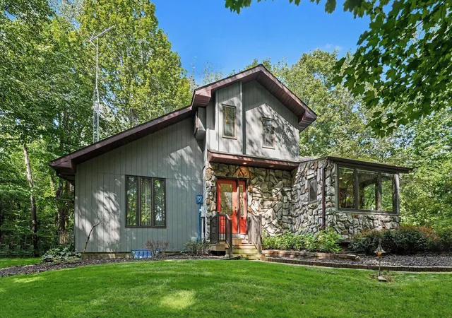 1st image of 2913 Grange Rd, Berrien Springs, MI 49103 | MLS# 69026040720