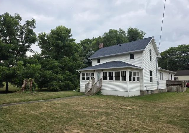 1st image of 502 S Main St, Crystal, MI 48818 | MLS# 72026040721