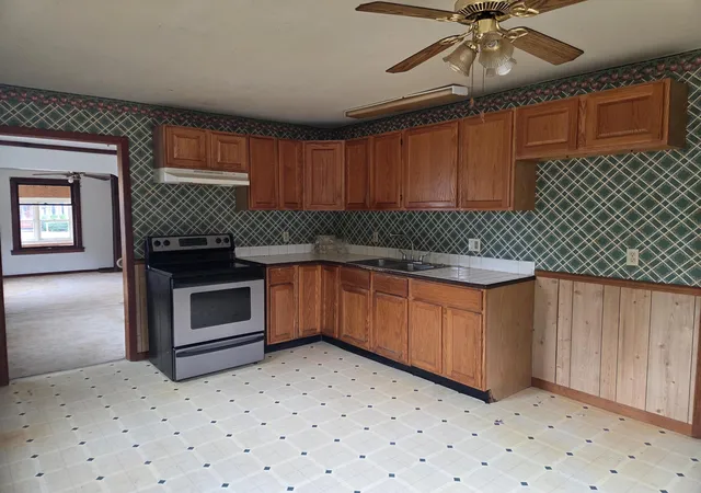3rd image of 502 S Main St, Crystal, MI 48818 | MLS# 72026040721