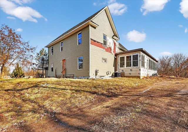 2nd image of 2328 Dean Lake Ave Ne, Grand Rapids, MI 49505 | MLS# 65026040728