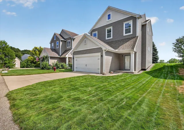 Photo 3 of Single family home for sale at 1314 Highland Hl, Lowell, MI 49331 | MLS# 65026040727 | Listing updated on 2026-09-16