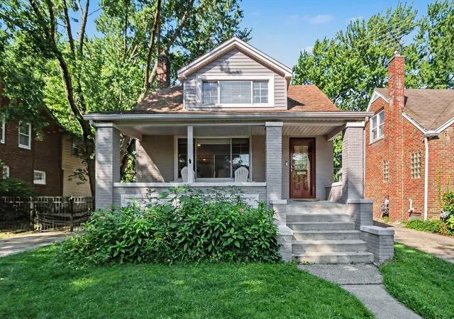 2nd image of 907 University Pl, Grosse Pointe, MI 48230 | MLS# 81026040744