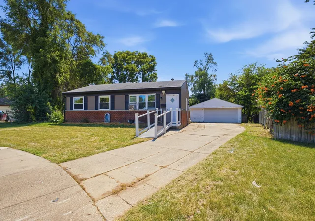 2nd image of 1360 Woodglen Ave, Ypsilanti, MI 48198 | MLS# 81026040746