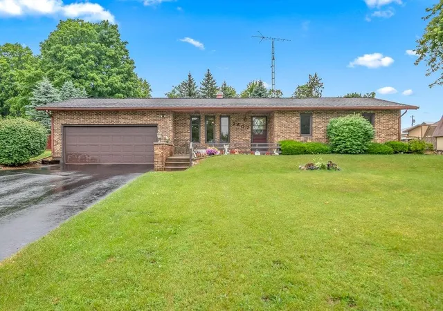 2nd image of 2607 Thompson St, Osseo, MI 49266 | MLS# 62026040745