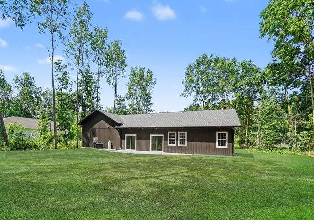 28th image of 74777 Ridgeway Dr, Lawton, MI 49065 | MLS# 66026040735